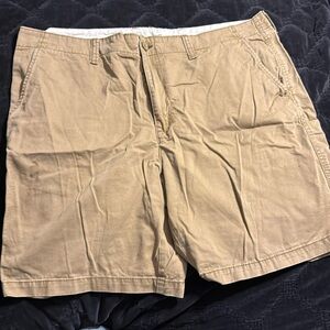 Old Navy lived in khaki flat front shorts size 42.